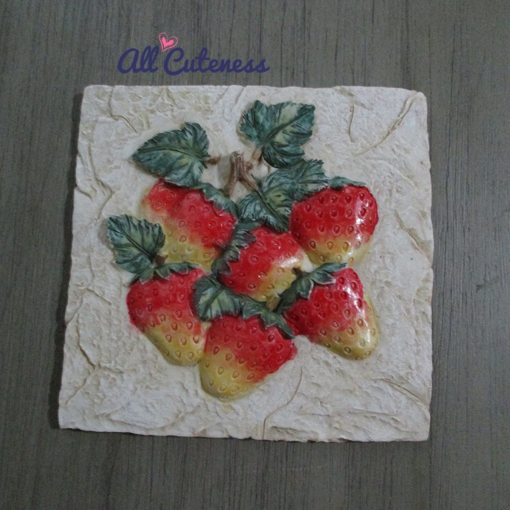 🎀 Strawberry Fruit Home Decor
